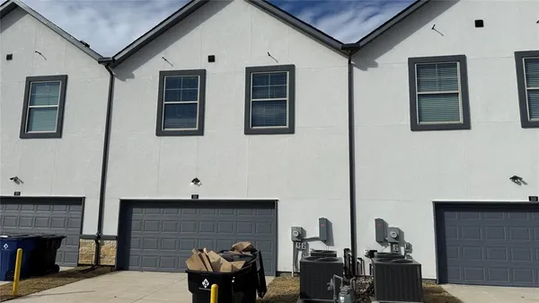 $2,625 | 353 Buck Ridge Drive, Little Elm, TX 75068