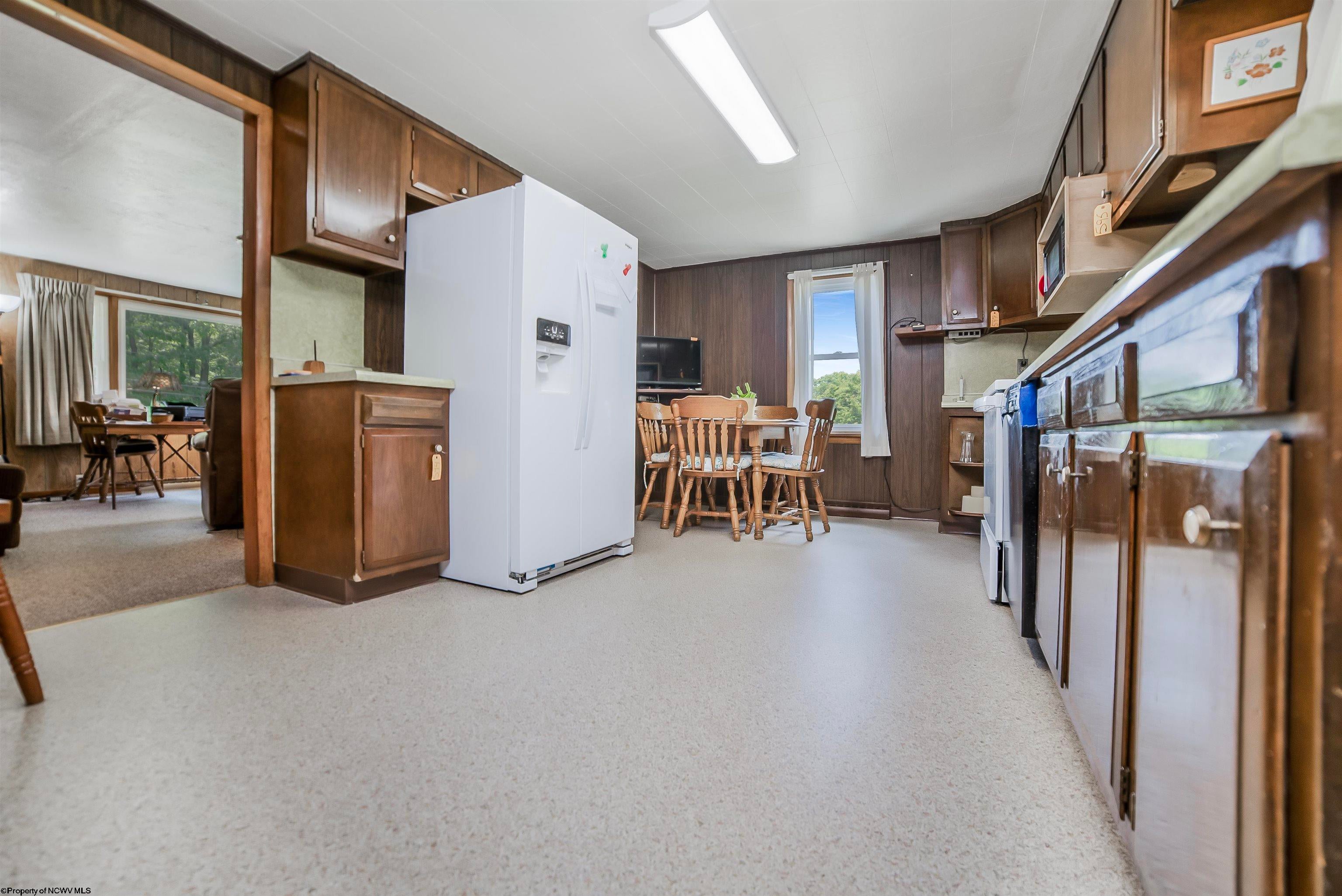 939 Cranesville Road Terra Alta, WV 26764 - Photo 12 of 17 Gallery Image 12