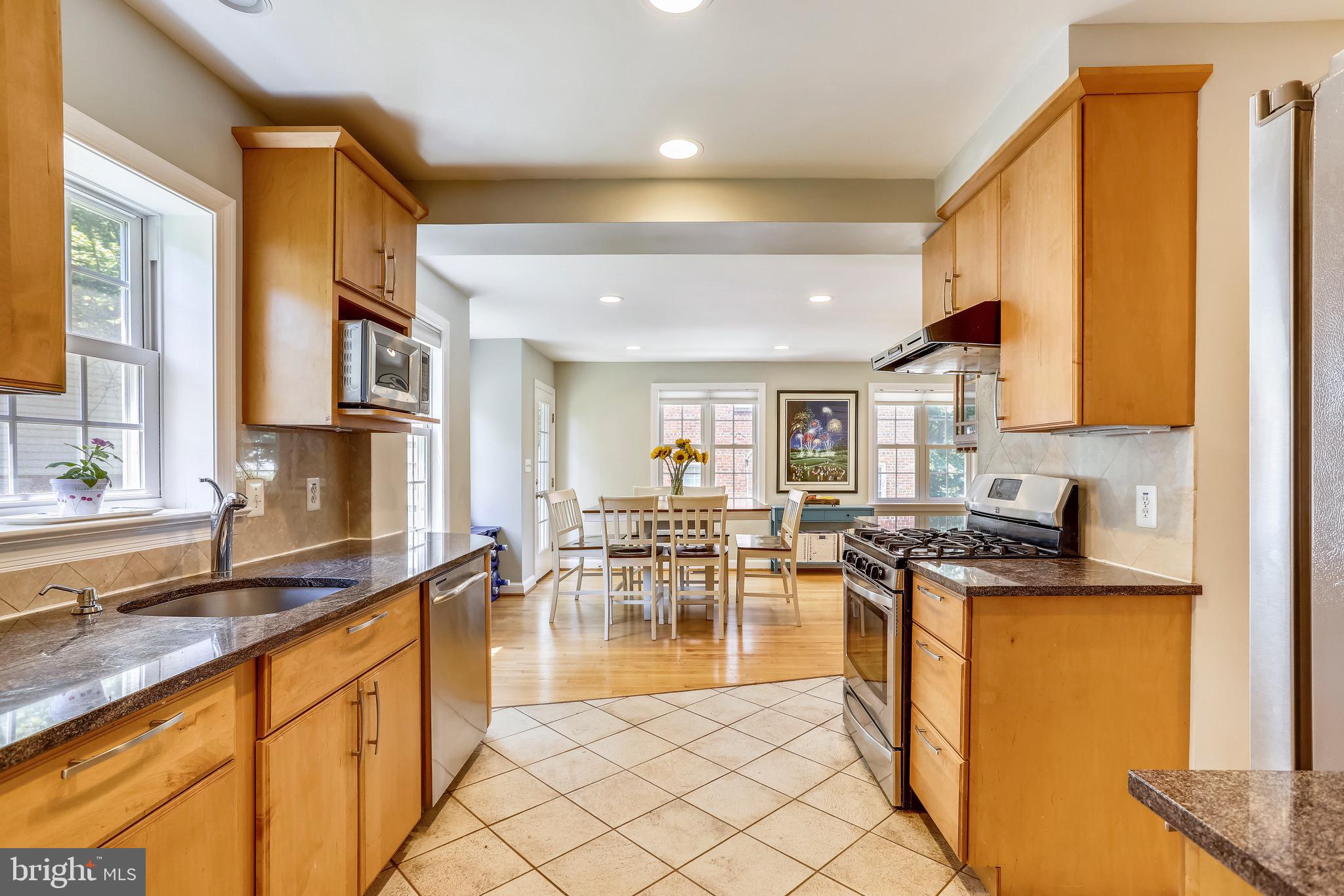 8636 Melwood Road Bethesda, MD 20817 - Photo 11 of 36 Kitchen w Stainless Steel Appliances