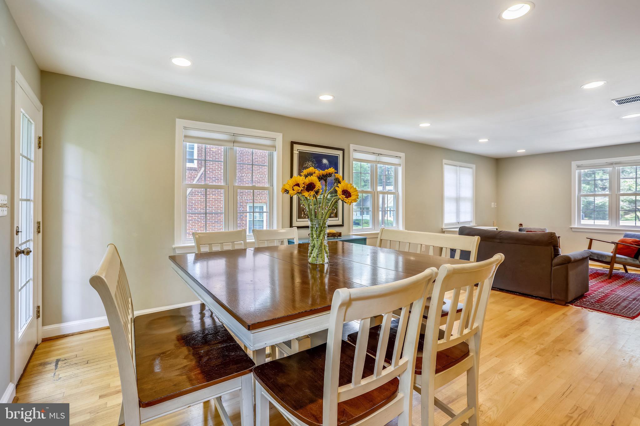 8636 Melwood Road Bethesda, MD 20817 - Photo 12 of 36 Dining Area