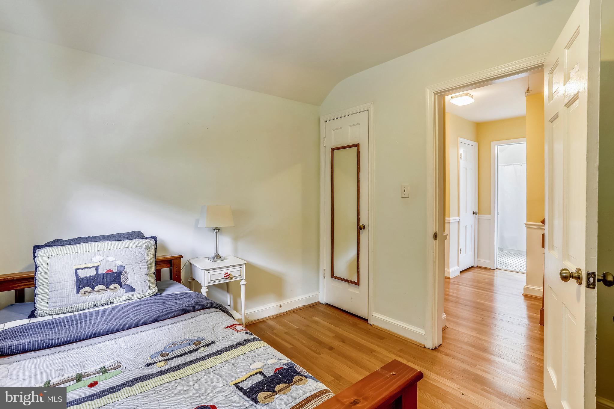 8636 Melwood Road Bethesda, MD 20817 - Photo 21 of 36 Bedroom