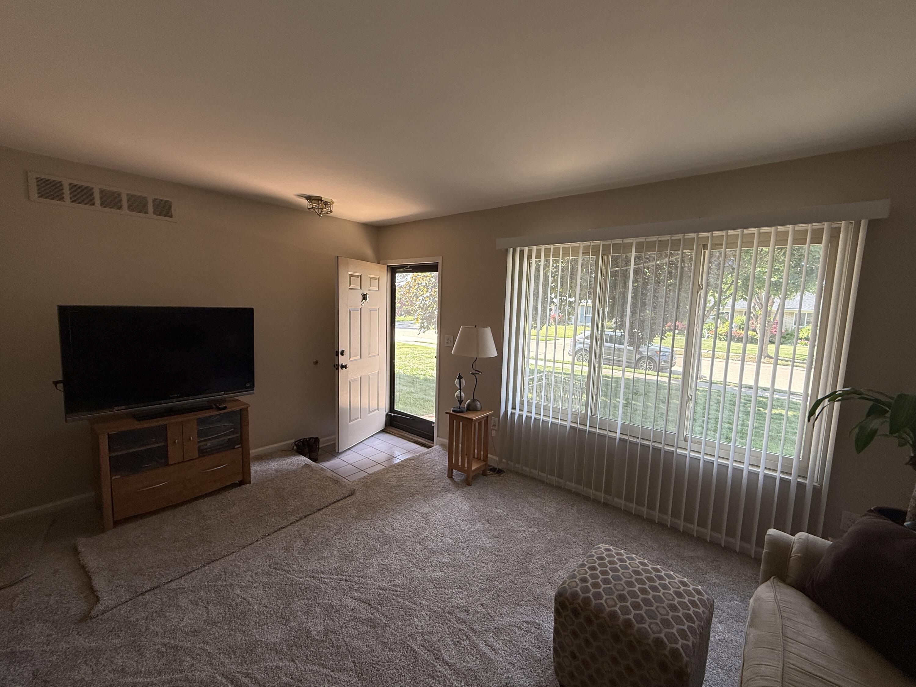 2060 Oakcrest Road Sterling Heights, MI 48310 - Photo 12 of 18 11