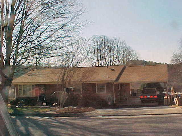 941 Estates Road Southeast Roanoke, VA 24014 - Photo 1 of 15 Front