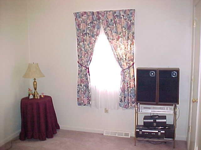 941 Estates Road Southeast Roanoke, VA 24014 - Photo 9 of 15 Bedroom #2