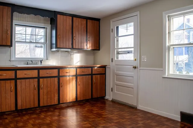 $314,900 | 12 Wilmot Street, Fitchburg, MA 01420