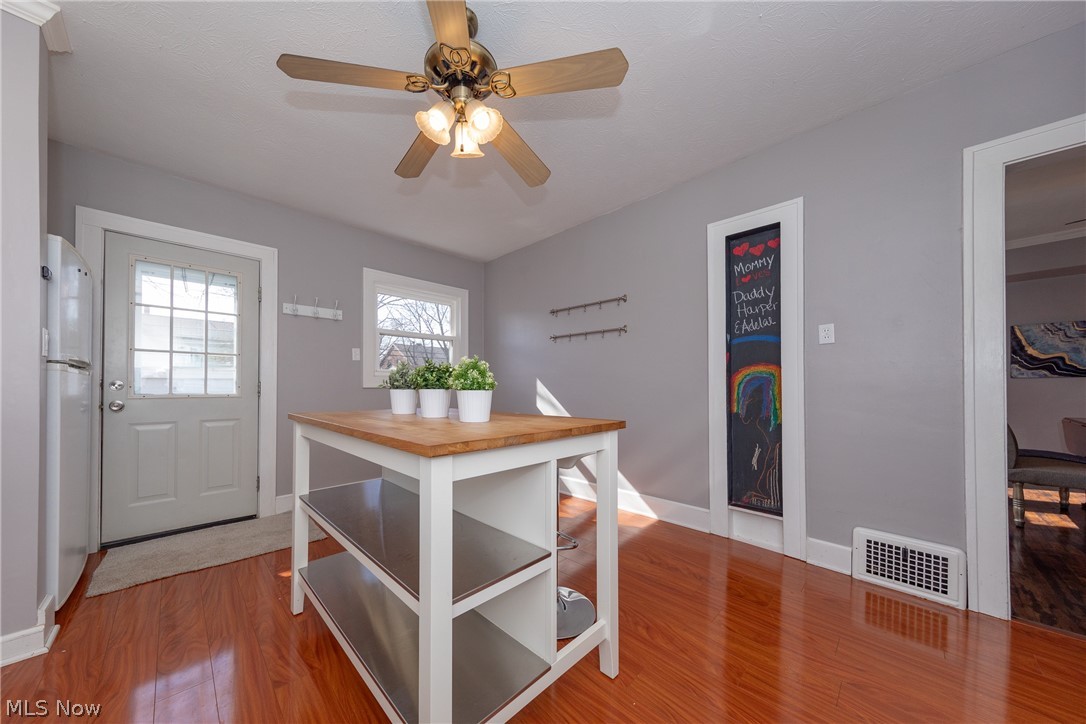 3482 Tullamore Road Cleveland, OH 44118 - Photo 10 of 24 Gallery Image 10