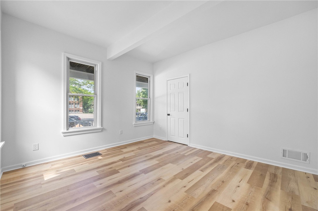 347 Gregory Street Rochester, NY 14620 - Photo 5 of 50 Gallery Image 5