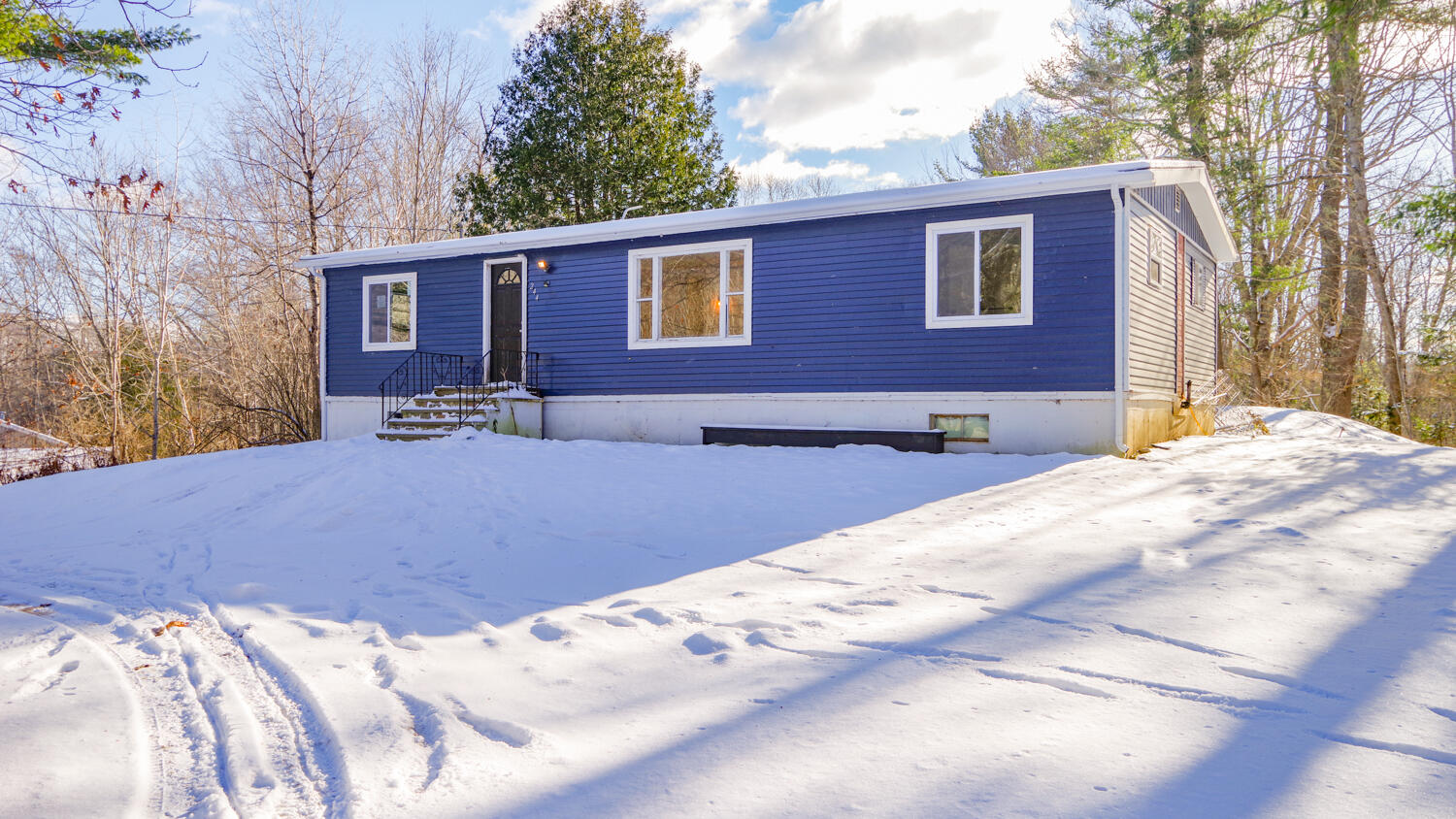 244 Main Street Hope, ME 04847 - Photo 1 of 22 front view