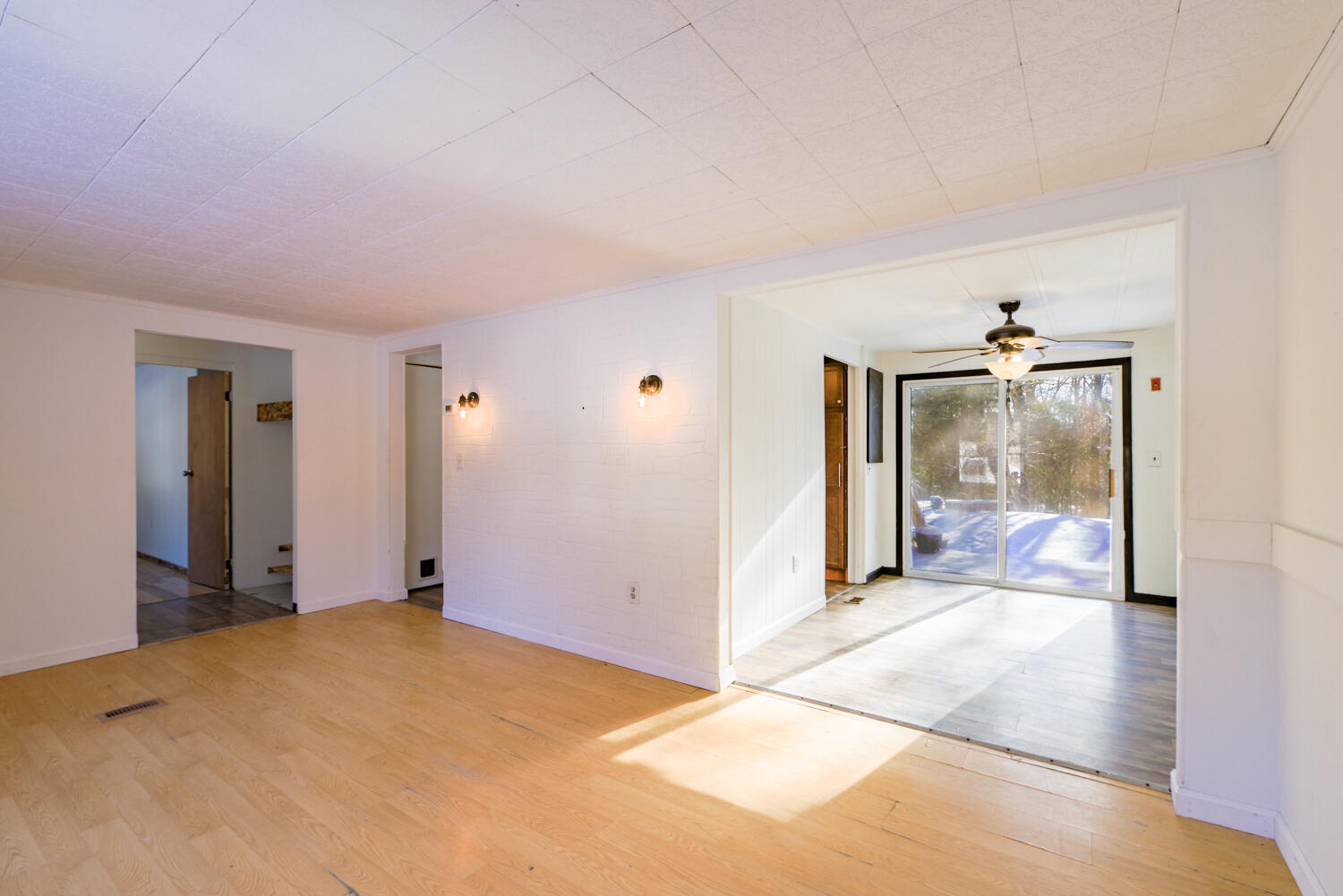 244 Main Street Hope, ME 04847 - Photo 5 of 22 living dining