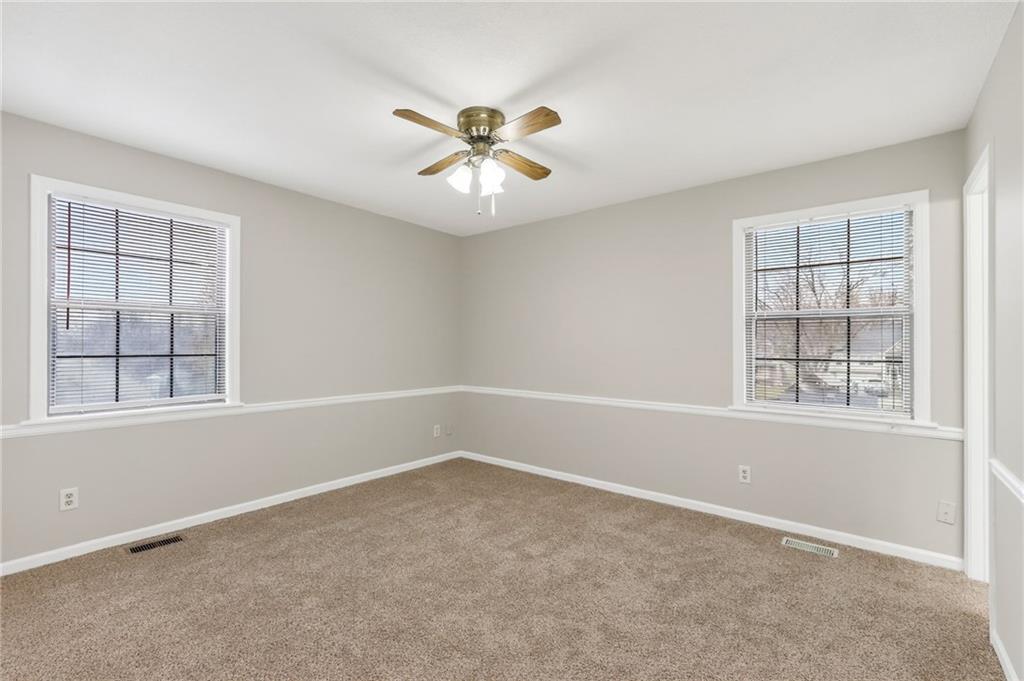 516 Sharon Drive Liberty, MO 64068 - Photo 12 of 33