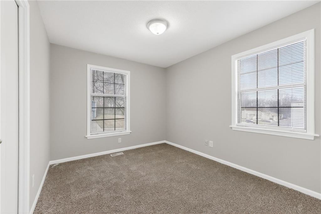 516 Sharon Drive Liberty, MO 64068 - Photo 15 of 33