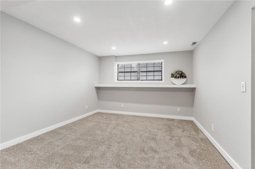 516 Sharon Drive Liberty, MO 64068 - Photo 21 of 33