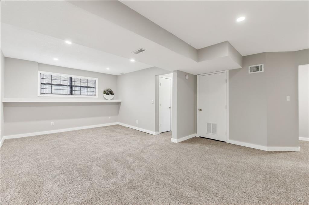 516 Sharon Drive Liberty, MO 64068 - Photo 23 of 33