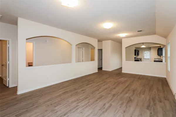 $1,950 | 5567 Latta Plantation Drive, Katy, TX 77449