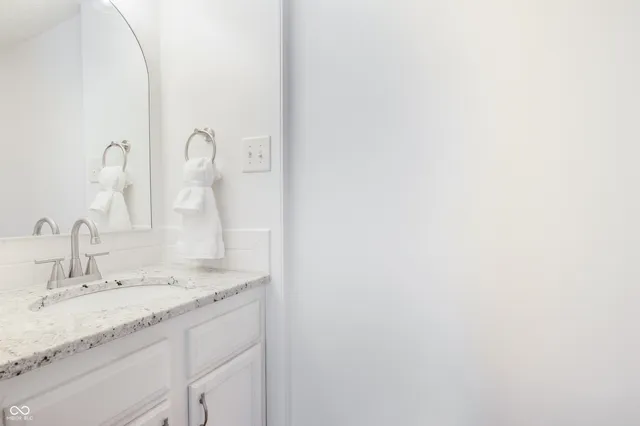 $324,900 | 2248 Salem Park Drive, Indianapolis, IN 46239