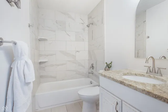 $324,900 | 2248 Salem Park Drive, Indianapolis, IN 46239