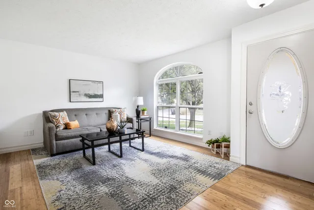 $324,900 | 2248 Salem Park Drive, Indianapolis, IN 46239