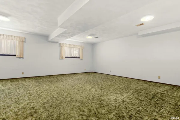 $425,000 | 220 South Pleasant Hill Road, East Peoria, IL 61611