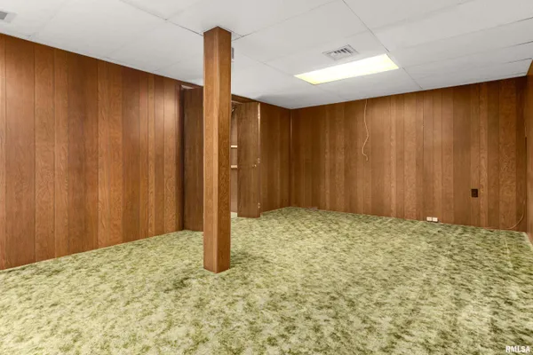 $425,000 | 220 South Pleasant Hill Road, East Peoria, IL 61611