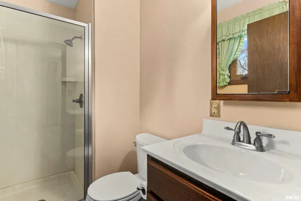 $425,000 | 220 South Pleasant Hill Road, East Peoria, IL 61611