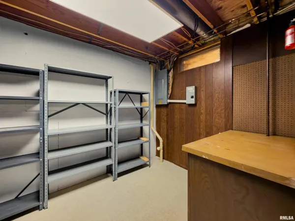 $425,000 | 220 South Pleasant Hill Road, East Peoria, IL 61611