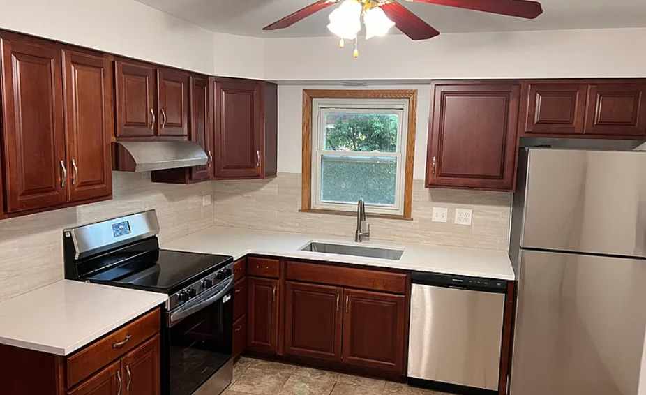 1860 Parkside Drive, Unit B1 Park Ridge, IL 60068 - Photo 4 of 6