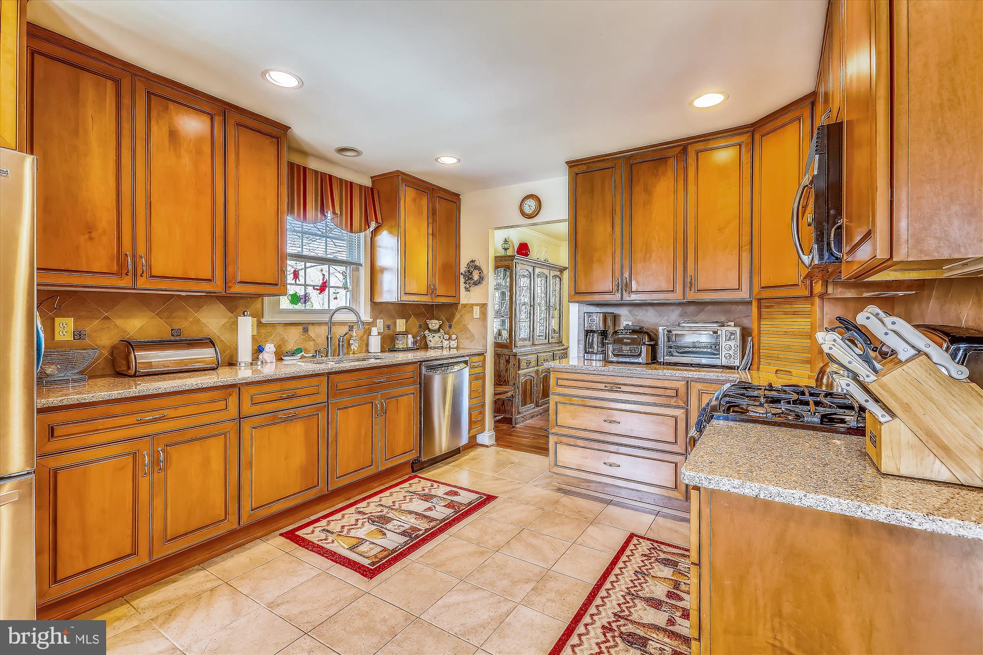 1701 Woodwell Road Silver Spring, MD 20906 - Photo 10 of 33 kitchen