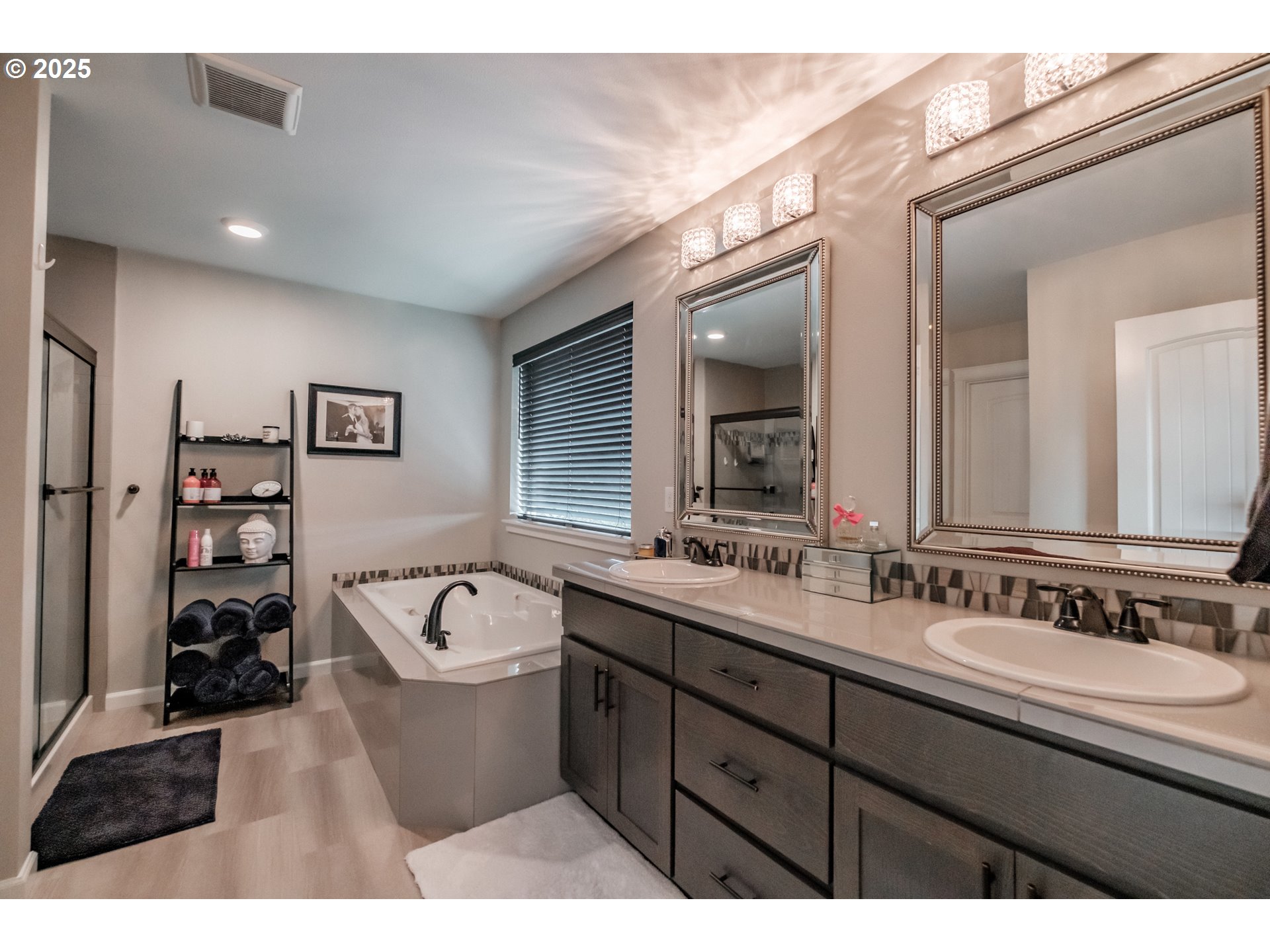 2412 Northeast Summit Drive Albany, OR 97321 - Photo 33 of 48