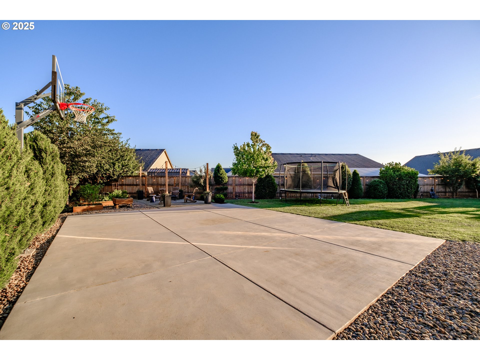 2412 Northeast Summit Drive Albany, OR 97321 - Photo 36 of 48