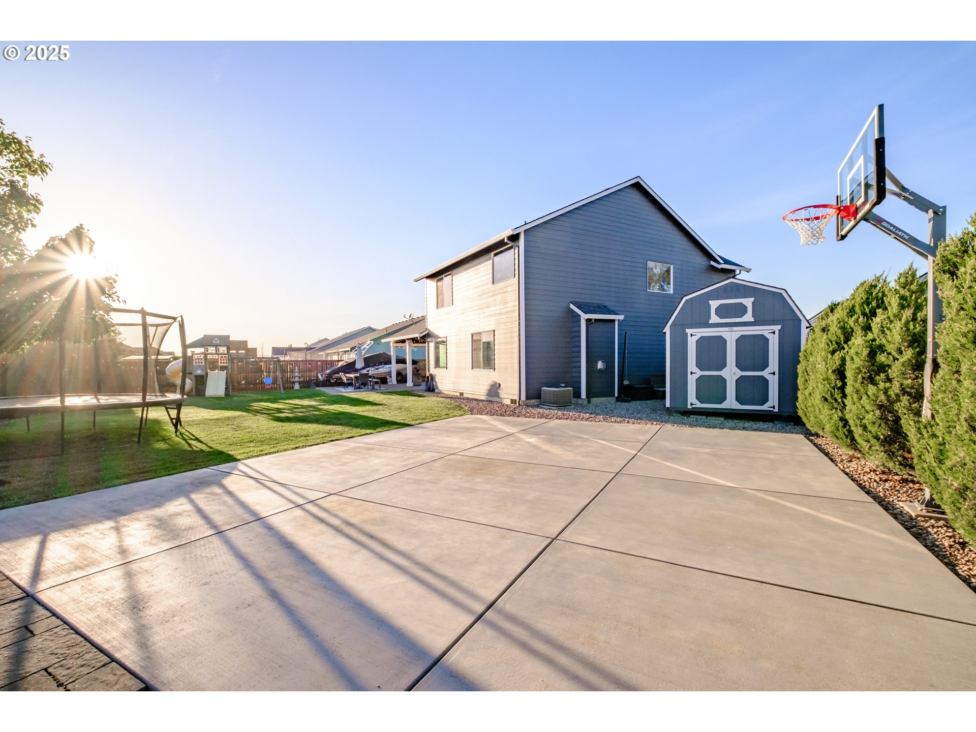 2412 Northeast Summit Drive Albany, OR 97321 - Photo 38 of 48