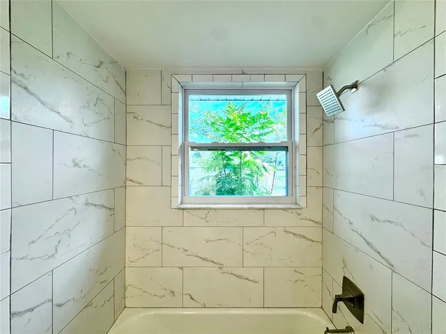 $240,000 | 11229 West Bayshore Drive, Unit 77, Crystal River, FL 34429