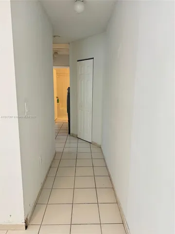 a view of a utility room