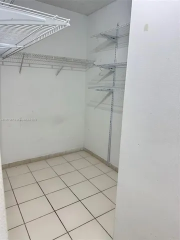 a view of a utility room