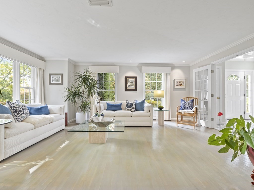 3 Justin Road Natick, MA 01760 - Photo 5 of 28 Gallery Image 5