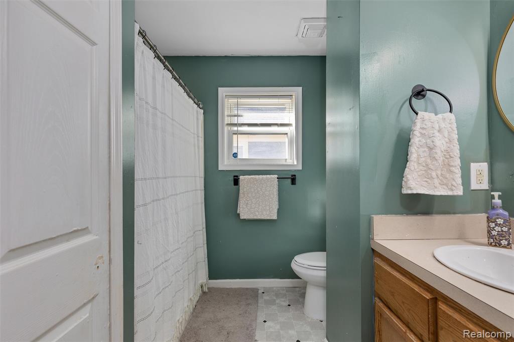 317 Prospect Street Pontiac, MI 48341 - Photo 15 of 24