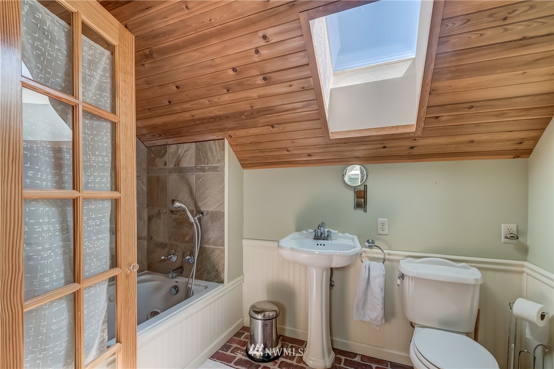 5770 Reese Hill Road Sumas, WA 98295 - Photo 14 of 23 Gallery Image 14