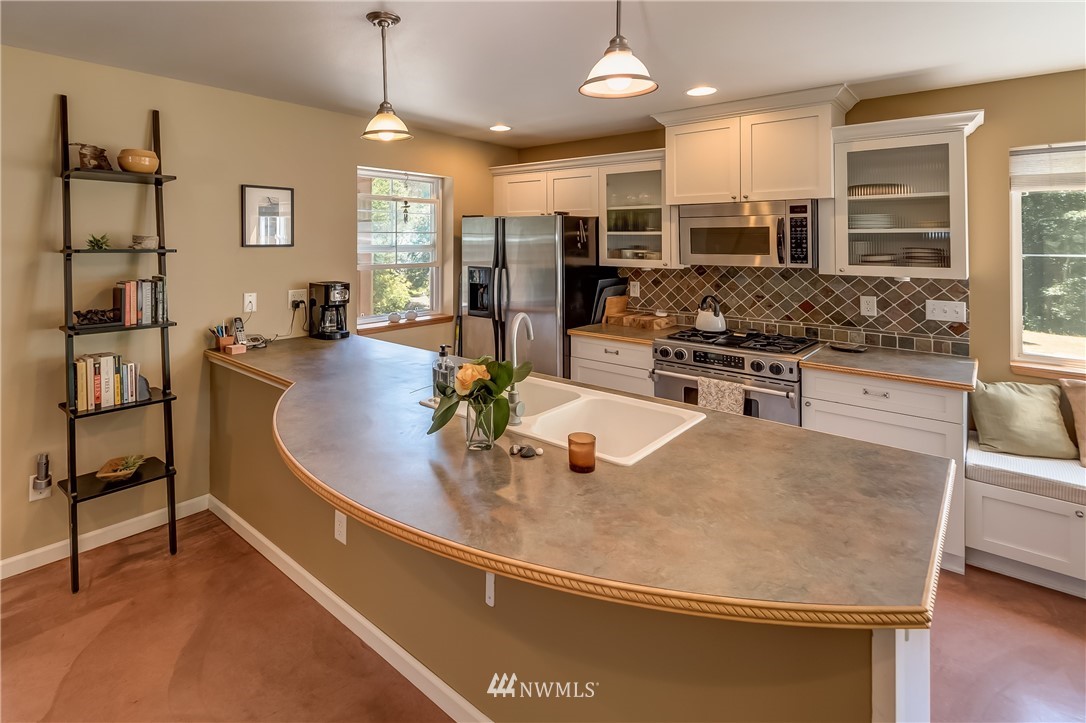5770 Reese Hill Road Sumas, WA 98295 - Photo 8 of 23 Gallery Image 8