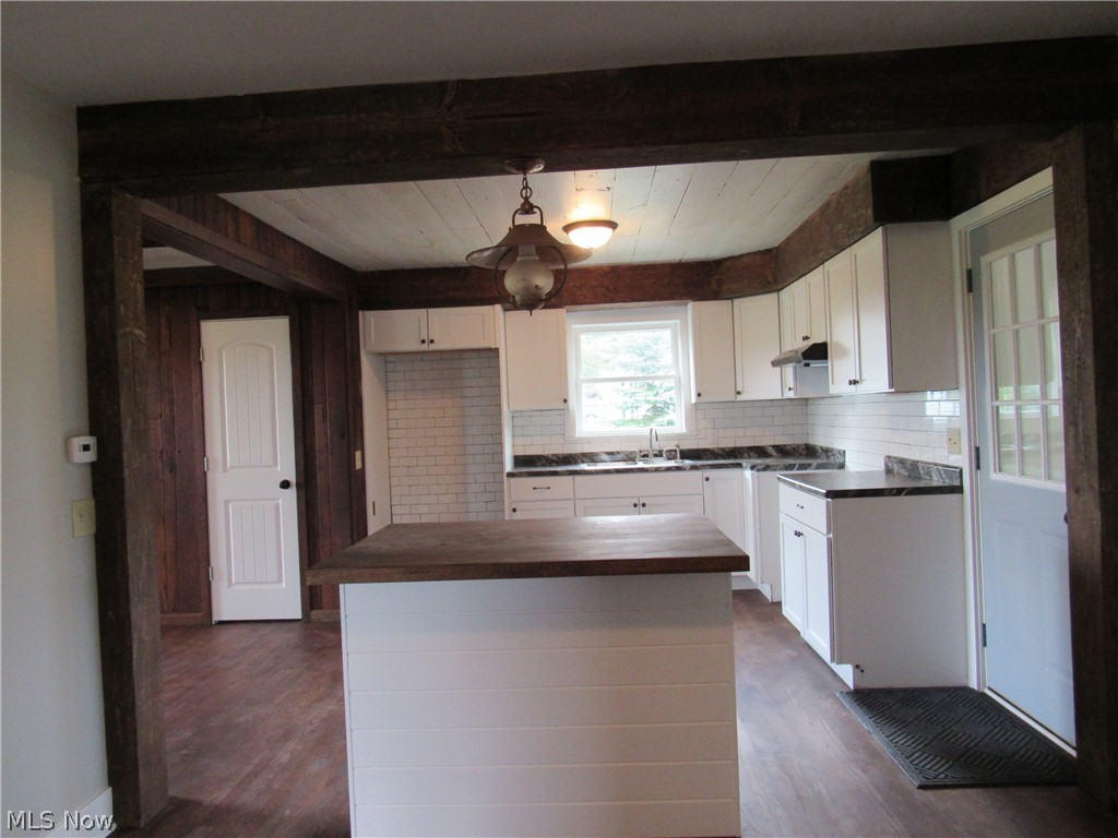 15510 Georgia Road Middlefield, OH 44062 - Photo 8 of 32