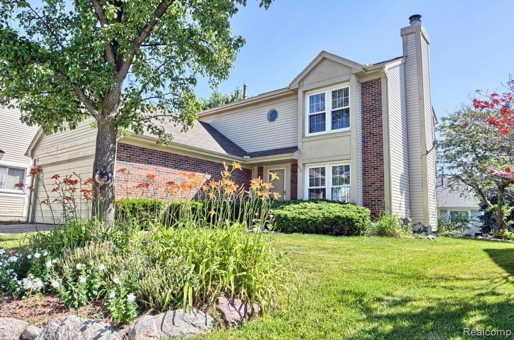 452 Farmridge Court Rochester, MI 48307 - Photo 1 of 28 Front_2nd_View.jpg