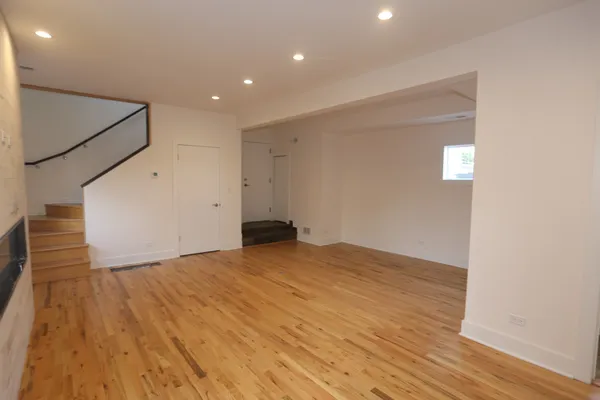 $3,075 | 1637 North Clybourn Avenue, Unit CH2, Chicago, IL 60614