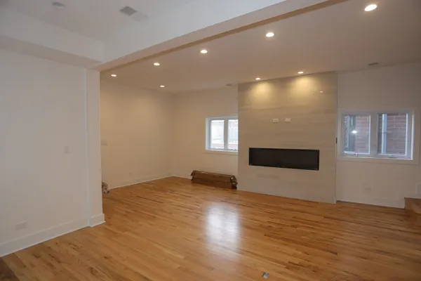 $3,075 | 1637 North Clybourn Avenue, Unit CH2, Chicago, IL 60614