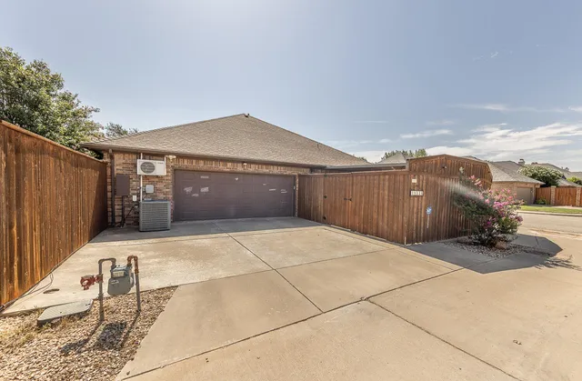$425,000 | 10110 Peoria Avenue, Lubbock, TX 79423