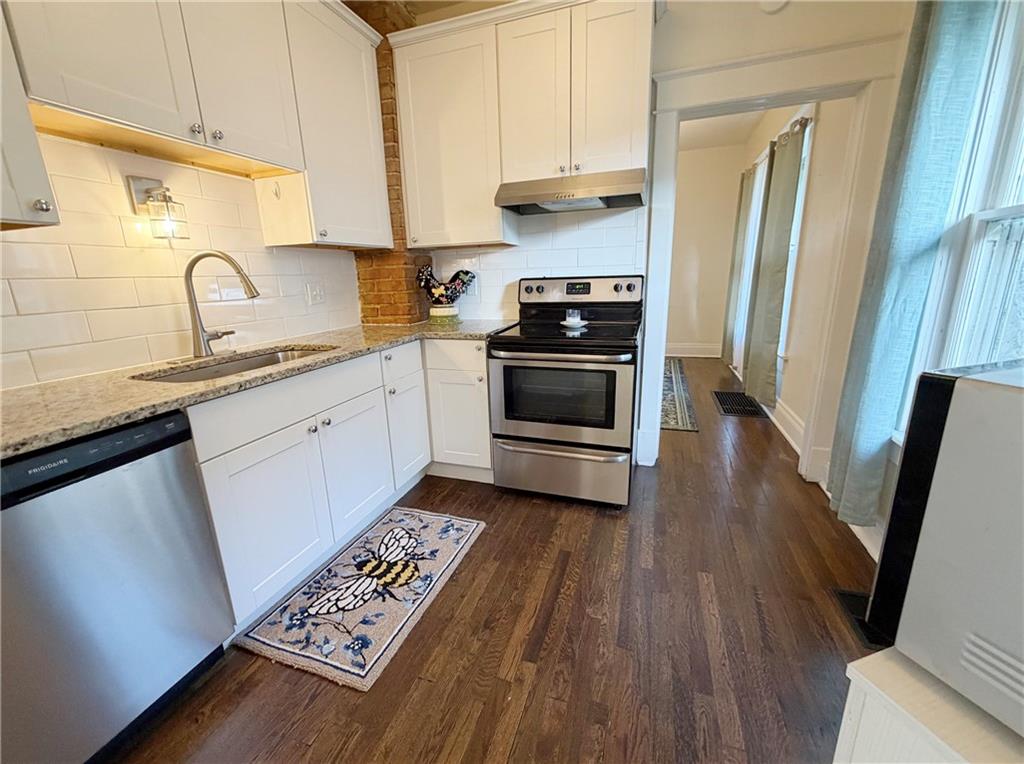 4329 State Line Road Kansas City, MO 64111 - Photo 2 of 17