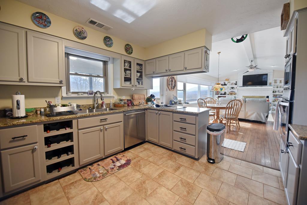 5192 Pine Crest Road Young Harris, GA 30582 - Photo 35 of 59 Gallery Image 35