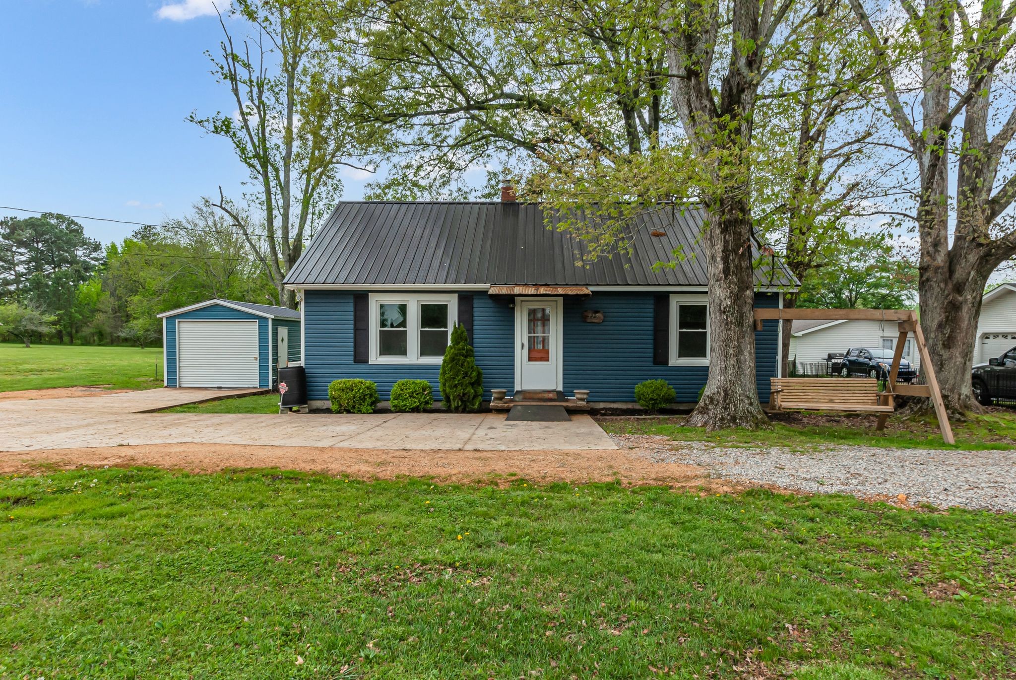915 Monument Road Summertown, TN 38483 - Photo 1 of 32 Gallery Image 1