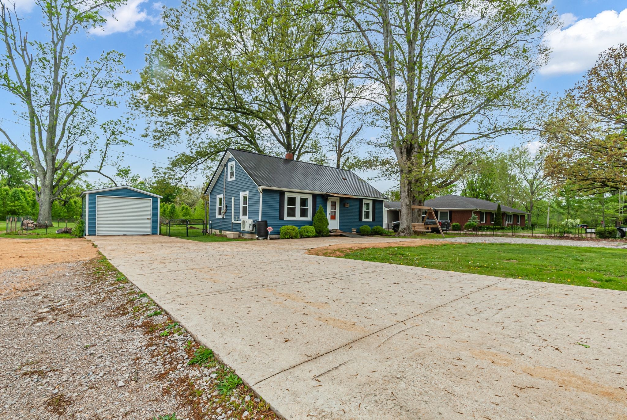 915 Monument Road Summertown, TN 38483 - Photo 2 of 32 Gallery Image 2