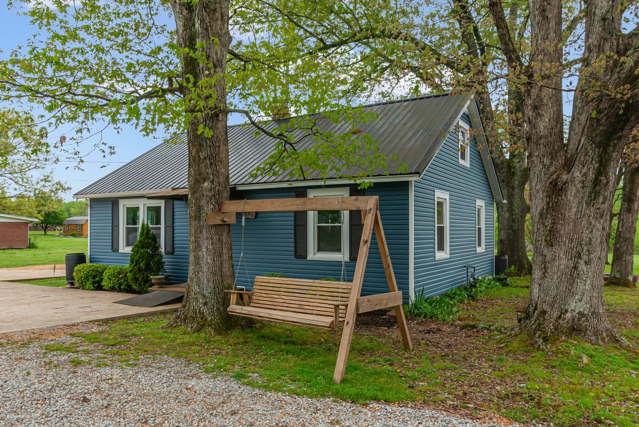 915 Monument Road Summertown, TN 38483 - Photo 3 of 32 Gallery Image 3