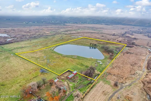 a view of swimming pool