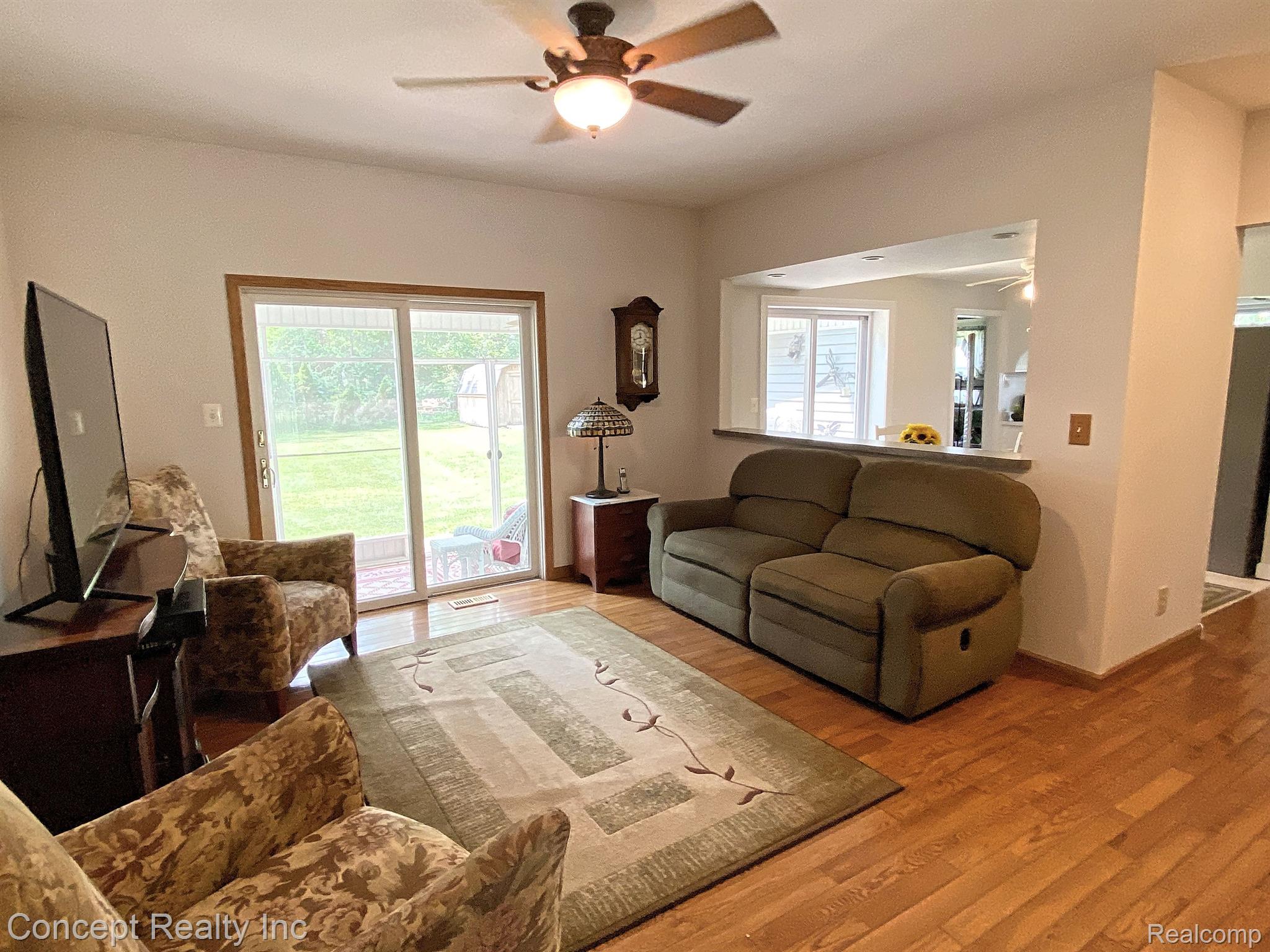 8533 Rucker Road Grosse Ile, MI 48138 - Photo 10 of 38 Gallery Image 10