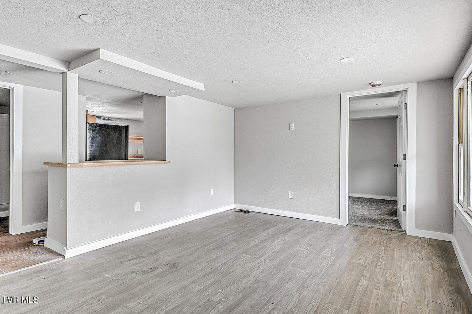 1571 Granby Road, Unit 1 Kingsport, TN 37660 - Photo 5 of 9 Granby9